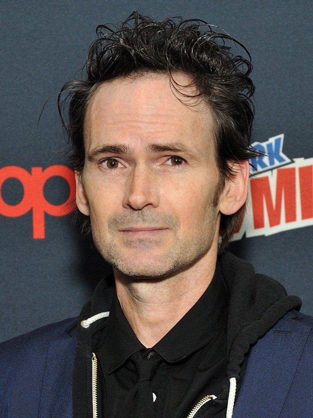 How tall is Jeremy Davies?